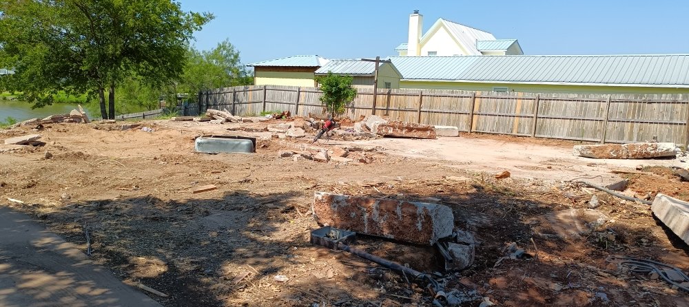 Slide of Cisneros Roofing