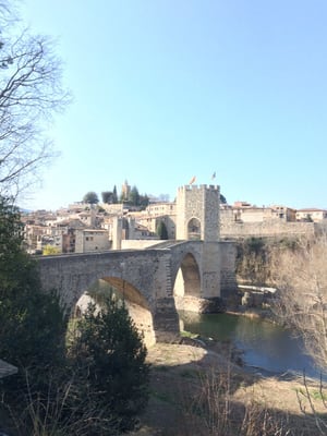 Besalú Bridge by null