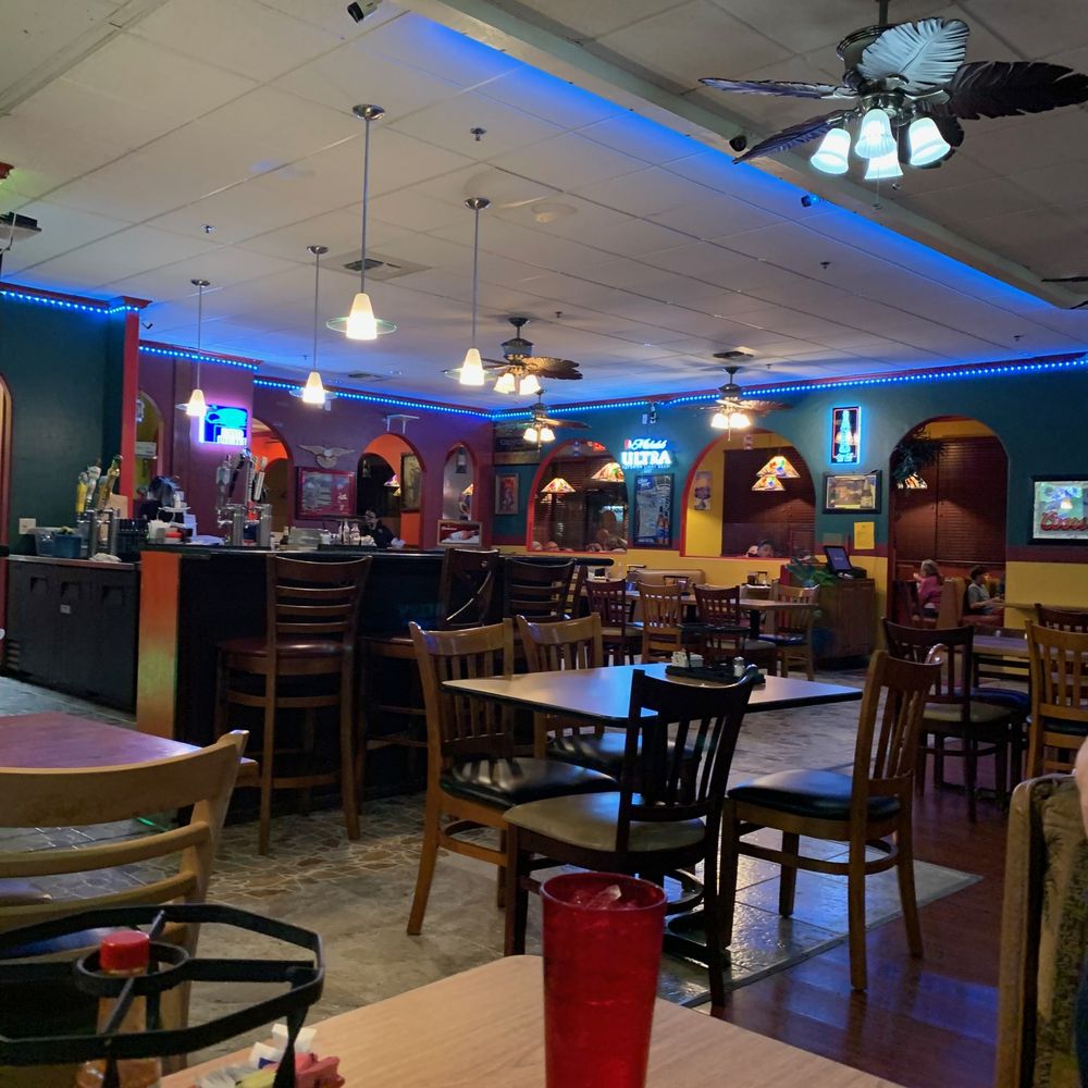 Don Perico Restaurant And Bar - Large dining room - Bars Near Me - Tehachapi, California