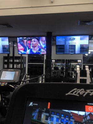 Equinox East 85th Street by null