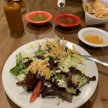 Mezontle - This is the side salad to my dinner. Who ever gives you such a lovely salad, especially at a Mexican restaurant? - Mexican Near Me - Torrance, California