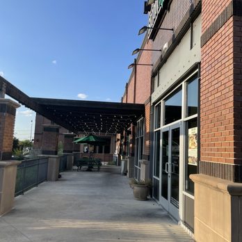 Snappy Salads - Outdoor area - Salad Near Me - Frisco, Texas