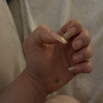 Sunburst Nails & Spa - Broken after less than 2 weeks - Nail Salons Near Me - Glendale, Arizona