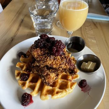 Briar Common Brewery + Eatery - New American Near Me - Denver, Colorado