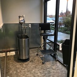 Lincoln Physical Therapy - Whirlpool, used for hands or feet. A type of hydrotherapy.