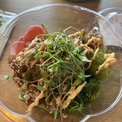 Lilikoi - Local tuna poke bowl