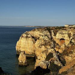 Marina Rio - Trail above cliffs