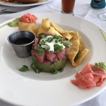 Spinners Rooftop Grille - Tuna Tartare - Lounges Near Me - St. Pete Beach, Florida