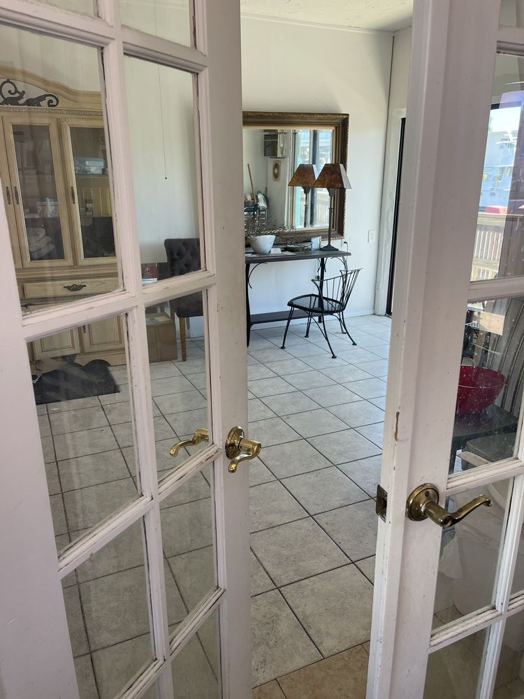 Basin Drive Hair Logo