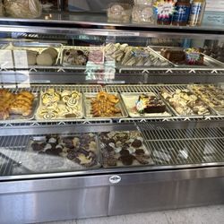 Ines Bakery - The goooodies!!