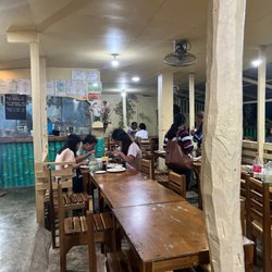 Bulalo Plaza - Dining