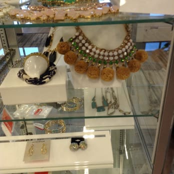 Nordstrom Rack - Pom Pom necklace - Department Stores Near Me - Webster, Texas