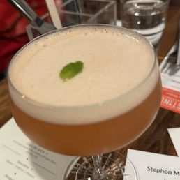 Gin cocktail