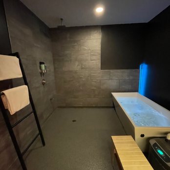 phlōt - Float Spa Near Me - Grand Rapids, Michigan