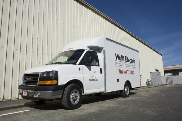 Wulff Electric Logo