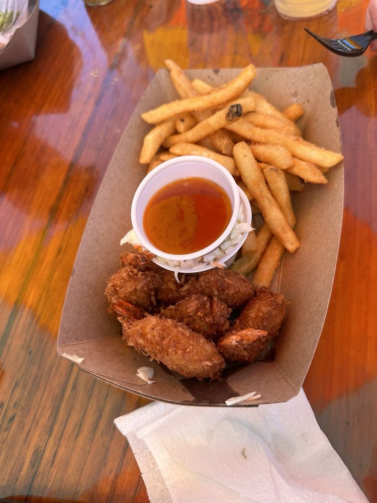 Fish Heads Bar and Grill