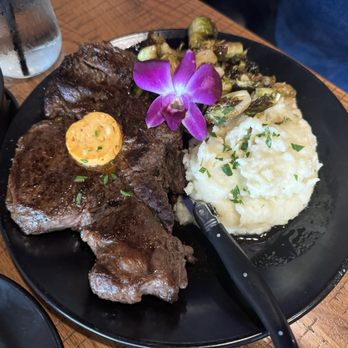 Ariella's Restaurant - Coffee-rubbed ribeye - Cocktail Bars Near Me - Staten Island, New York Ariella's Restaurant - Coffee-rubbed ribeye - Cocktail Bars Near Me - Staten Island, New York