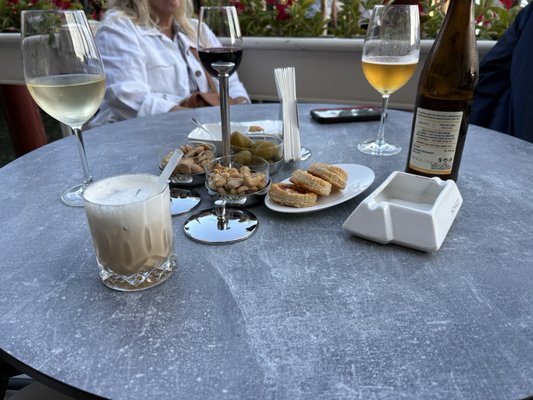 Hotel Monaco & Grand Canal by null