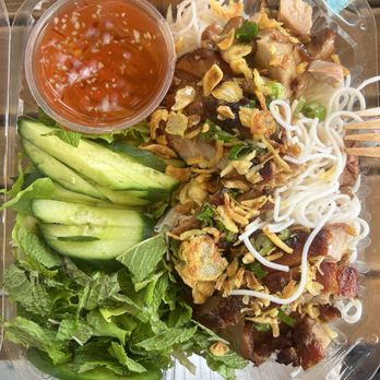 Mango and Mint - Chicken Vermicelli/ Bún gà - Vietnamese Near Me - Alameda, California