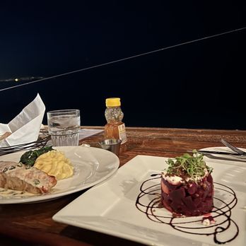 Moonshadows - Beet salad - Seafood Near Me - Malibu, California