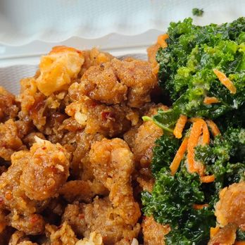 Dodah’s Kitchen - General Tso's cauliflower and Garlic Kale - Soul Food Near Me - Mount Rainier, Maryland Dodah’s Kitchen - General Tso's cauliflower and Garlic Kale - Soul Food Near Me - Mount Rainier, Maryland