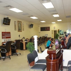 BB Nail Salon - Wide and open Space