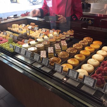 Pâtisserie Lac - Patisserie/Cake Shop Near Me - Nice, 06