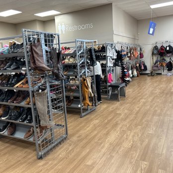 Goodwill Store and Donation Station - Shoes and bags - Thrift Stores Near Me - New Braunfels, Texas Goodwill Store and Donation Station - Shoes and bags - Thrift Stores Near Me - New Braunfels, Texas