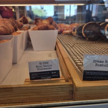 Paris Baguette - My choice for today. Mini garlic delicious - Coffee & Tea Near Me - Las Vegas, Nevada Paris Baguette - My choice for today. Mini garlic delicious - Coffee & Tea Near Me - Las Vegas, Nevada