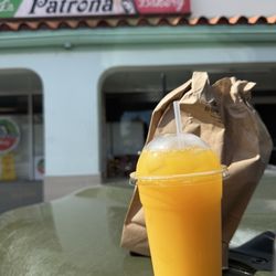 La Patrona Bakery - Agua maracuya