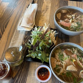 Co Do 2 - 8. pho dac biet 7/10. Lacking flavor, but not stingy with meat. - Vietnamese Near Me - Sacramento, California