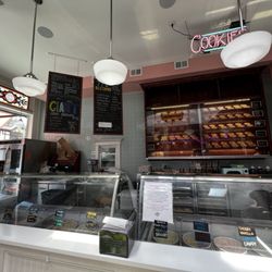 Cookies & Cream - Counter