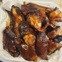 Burnt chicken and small ribs Burnt chicken and small ribs