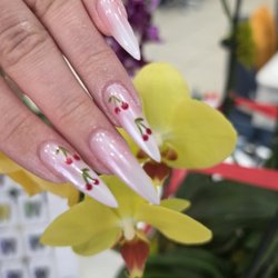 Lucky Nails & Spa