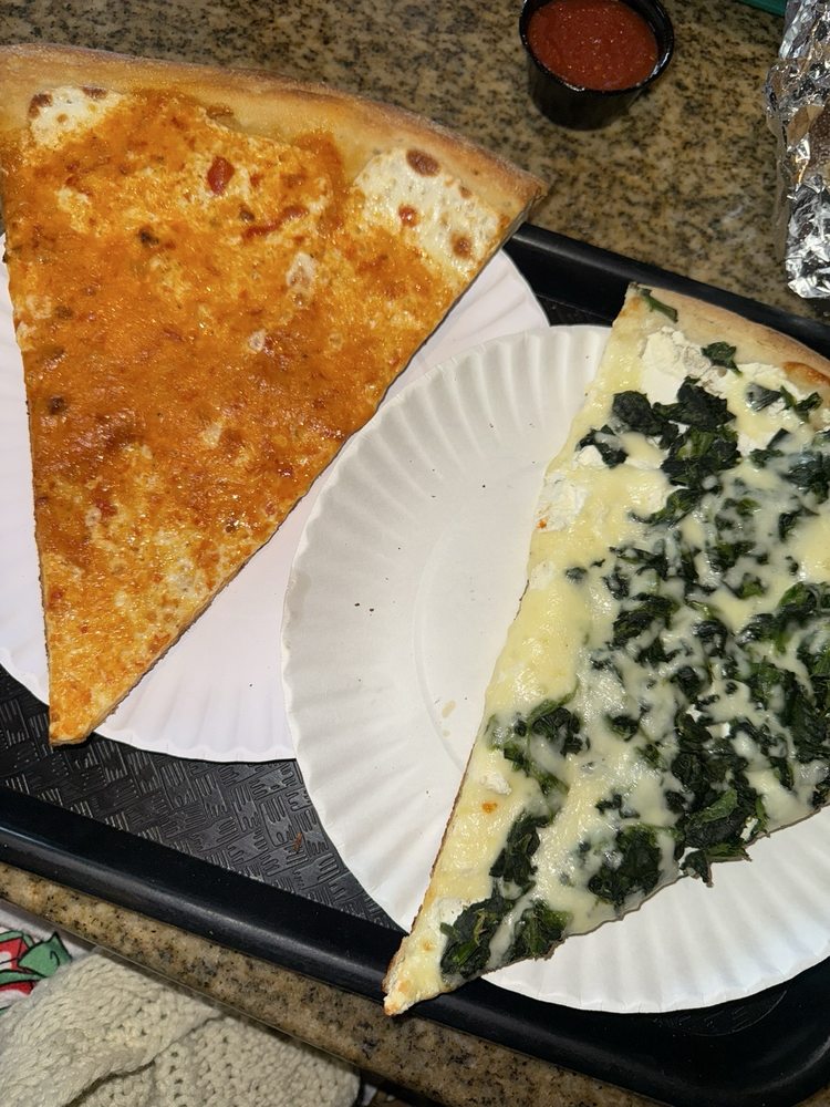 Food from Nonna Rosa Pizza