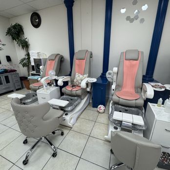 Lotus Nails and Spa - Nail Salons Near Me - Charlottesville, Virginia Lotus Nails and Spa - Nail Salons Near Me - Charlottesville, Virginia