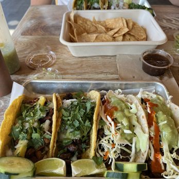 Taco Chelo - Pastor, asada, and sonoran tacos - Tacos Near Me - Phoenix, Arizona Taco Chelo - Pastor, asada, and sonoran tacos - Tacos Near Me - Phoenix, Arizona