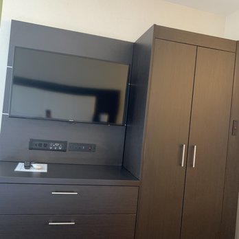 Holiday Inn Express & Suites Bishop - Hotels Near Me - Bishop, California
