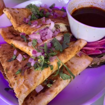 Ay Que Chula - Birria quesadilla - Wine Bars Near Me - San Antonio, Texas Ay Que Chula - Birria quesadilla - Wine Bars Near Me - San Antonio, Texas