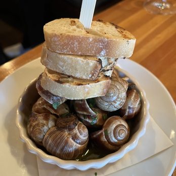 Vis-à-Vis - Wine Bars Near Me - Victoria, British Columbia