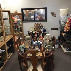 Ol’ Willy’s Thrifty Finds - Vintage Jim beam bottles, and tons of trinkets