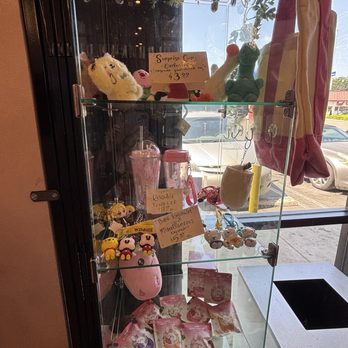 Ume Tea - Inside - Bubble Tea Near Me - Los Angeles, California Ume Tea - Inside - Bubble Tea Near Me - Los Angeles, California