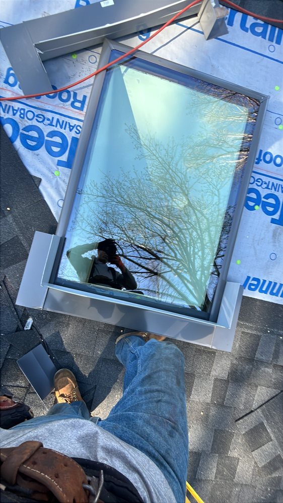 Slide of Wuilson’s Roofing