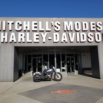 Mitchell's Modesto Harley-Davidson - Picked up a new bike the other day. Thanks to Pedro for helping us out. Pretty straight forward guy. Go see Pedro for a new 2020. - Motorcycle Dealers Near Me - Modesto, California