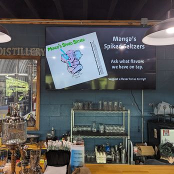 Krooked Tusker Distillery - Bar area - Distilleries Near Me - Hammondsport, New York