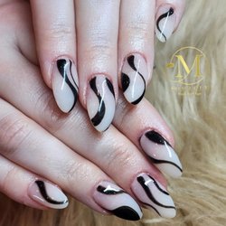 Miracle Nails and Spa - Dipping powder