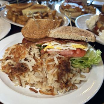 The Parkside Cafe - Cafes Near Me - Bristol, Connecticut