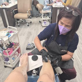 Glitter And Gloss Nail Spa - Nail Salons Near Me - Las Vegas, Nevada