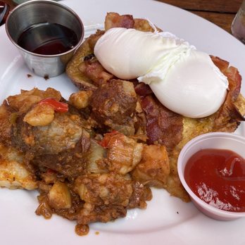 Anthony David's - French Toast and Crispy Bacon Benedict Absolutely AMAZING! - Breakfast & Brunch Near Me - Hoboken, New Jersey