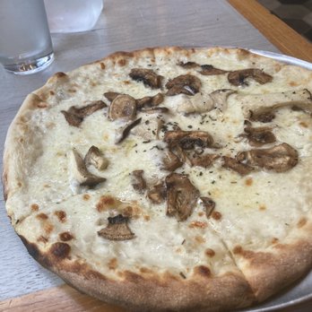 Moku Kitchen - Mushroom pizza - Cocktail Bars Near Me - Honolulu, Hawaii